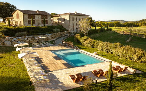 Le Volte, Borgo Campassini, Monteriggioni: Piscina, El Terreno Del Lote, Inmuebles, Casa De Campo, Recurso, Villa, Cabaña, Mueble Para Exteriores, Jardín, Paisajismo