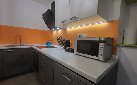 Appartamento Soul & Travel Ac And Wifi Croazia: Cocina, Aparato De Cocina, Mostrador, Electrodoméstico, Fregadero, Gabinetes, Diseño De Interiores, Electrodoméstico, Estufa De Cocina, Estufa