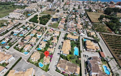 Maison Xoriguer: Barrio Residencial, Vista Panorámica, Fotografía Aérea, Área Urbana, Ciudad, Barrio, Paisaje, Casa, Diseño Urbano, Suburbio