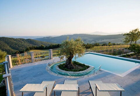 Villa Rufeno: Paisaje, Colina, Cordillera, Mueble Para Exteriores, Piscina, Hill Station, Eco Hotel, Recurso, Paisajismo, Inmuebles