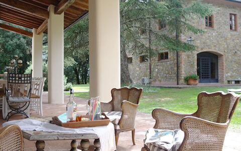Villa Antonella: Mueble, Madera, Silla, Mueble Para Exteriores, Mesa, Sombra, Jardín, Mesa Al Aire Libre, Patio, Estructura Al Aire Libre