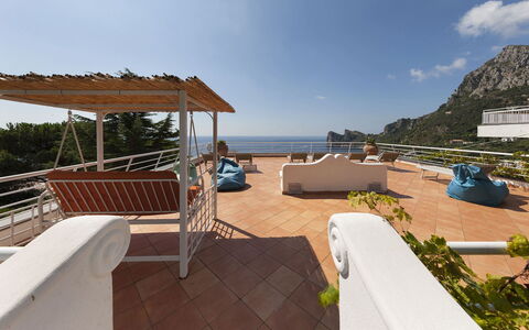 Villa Nerano: Departamento, Balcón, Silla, Recurso, Eco Hotel, Hotel, Mueble Para Exteriores, Planta De Casa, Bahía