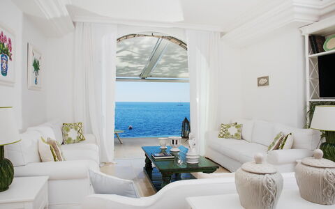 Villa Ribes: Mueble, Mar, Departamento, Sofá, Recurso, Costa, Oceano, Arrojar La Almohada, Silla