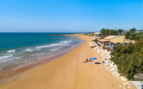 Casa sul Mare: Cielo, Azul, Agua, Playa, Cuerpo De Agua, Costa, Mar, Verano, Costeras Y Los Accidentes Geográficos Oceánico, Horizonte