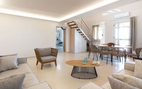 Casa sul Mare: Mueble, Diseño De Interiores, Piso, Suelo, Madera, Techo, Habitación, Sofá, Encendiendo, Sala