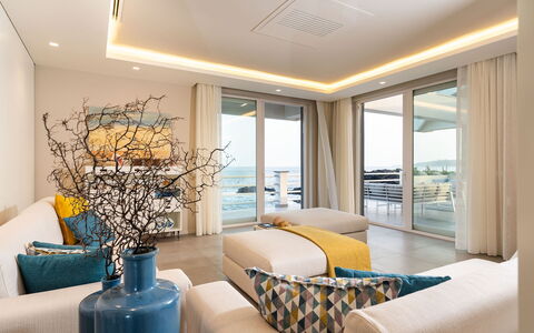 Villa del Faro: Diseño De Interiores, Mueble, Piso, Madera, Suelo, Techo, Departamento, Encendiendo, Sofá, Sala