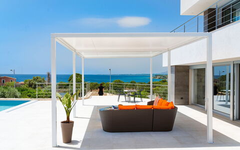 Villa Nina: Mueble Para Exteriores, Mueble, Sombra, Estructura Al Aire Libre, Silla, Patio, Pérgola, Piscina, Maceta, Eco Hotel