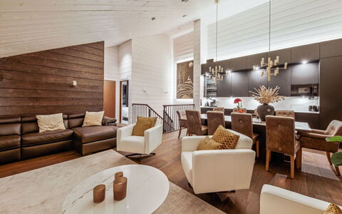 Levi Star West a: Mueble, Diseño De Interiores, Sofá, Piso, Sala, Suelo, Madera, Techo, Casa, Lámpara