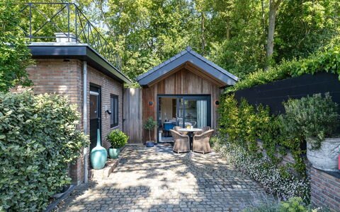Residence Domburgse Duinen: Madera, Casa, Casa, Arbusto, Techo, Cabaña, Puerta, Jardín, Edificios Del Jardín