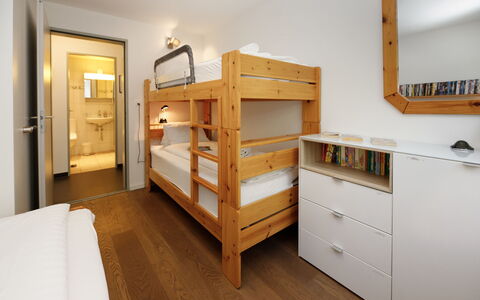 Chalet an der Egg: Litera, Madera, Diseño De Interiores, Cama, Habitación, Piso, Techo, Suelo, Mueble, Habitación