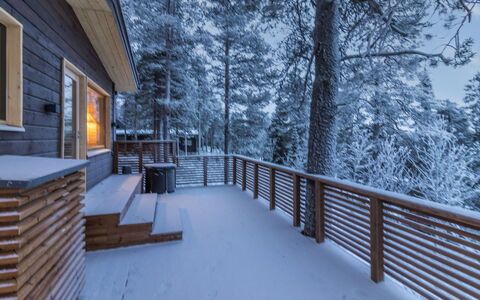 Kelokaltiokylän Maja 22: Madera, Invierno, Congelación, Nieve, Cubierta, Cabaña, Porche, Madera Dura, Tablón, Cuarto De Troncos