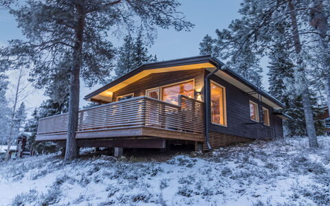 Kelokaltiokylän Maja 22: Árbol, Banco, Casa, Cabaña, Lago, Estanque, Bosque, Cuarto De Troncos
