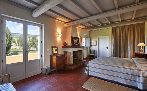 Poggio Cavallino Private Pool, Wifi, Maremma: Mueble, Pared, Casa, Piso, Habitación, Silla, Departamento, Habitación, Cama, Lámpara
