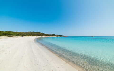 San Teodoro Apartments: Azul, Agua, Cuerpo De Agua, Entorno Natural, Playa, Costa, Costeras Y Los Accidentes Geográficos Oceánico, Mar, Apuntalar, Horizonte