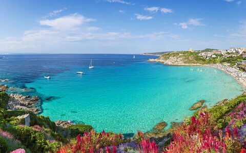 Cristal Blu Apartments In Santa Teresa Gallura: Azul, Agua, Cuerpo De Agua, Costa, Playa, Costeras Y Los Accidentes Geográficos Oceánico, Mar, Verano, Horizonte, Apuntalar