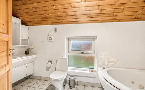 Annemone - 600M from the Sea