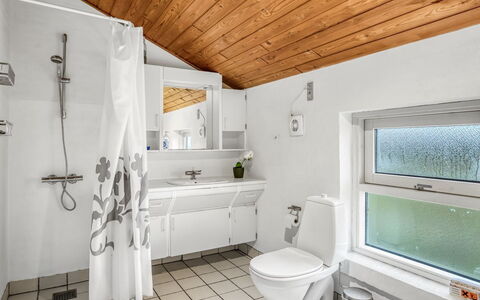 Annemone - 600M from the Sea