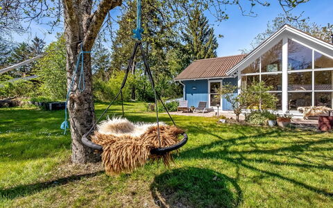 Akule - 6Km from the Sea: Hierba, Casa, Arbusto, Casa, Cabaña, Jardín, El Terreno Del Lote, Área Rural, Cobertura Del Suelo