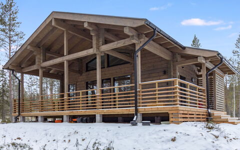 Villa Korpi: Madera, Cabaña, Porche, Cuarto De Troncos, Vía Muerta, Madera Dura, Tablón, Maderas, Invierno, Material Natural