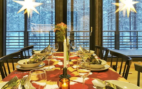 Villa Korpi: Diseño De Interiores, Mueble, Encendiendo, Mesa, Silla, Casa, Comedor, Cocina Y Comedor Mesa