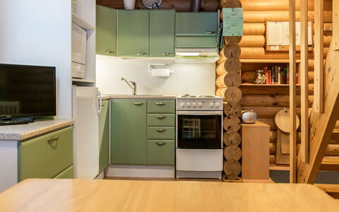Kilpolan Karoliina: Diseño De Interiores, Mueble, Piso, Madera, Suelo, Techo, Cocina, Habitación, Mostrador, Encendiendo