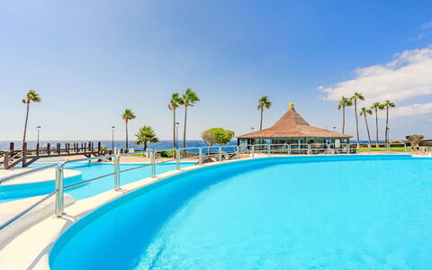 Costa del Silencio 611: Departamento, Balcón, Recurso, Eco Hotel, Sombra, Silla, Condominio, Hotel, Mueble Para Exteriores