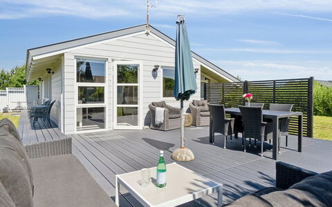Janick - 150M from the Sea: Inmuebles, Sombra, Entrada De Coches, Casa De Campo