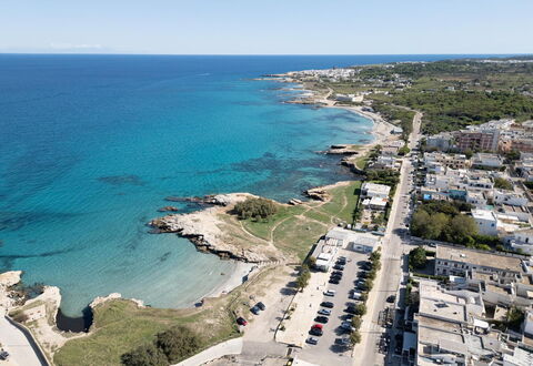 Oasi Blu In San Foca, Wi-fi, Parking: Cielo, Azul, Agua, Cuerpo De Agua, Costa, Los Recursos Hídricos, Playa, Costeras Y Los Accidentes Geográficos Oceánico, Mar, Horizonte