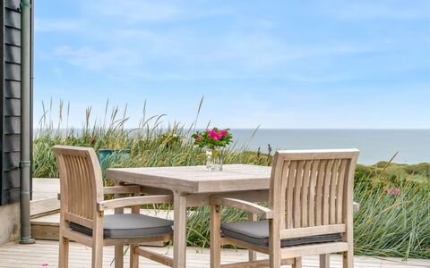 Bjerund - 300M from the Sea: 