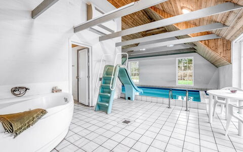 Aagot - 1.7Km from the Sea: Casa, Techo, Casa, Cabaña, Cobertizo, Edificios Del Jardín, Vía Muerta, Yarda, Cuarto De Troncos, \Choza