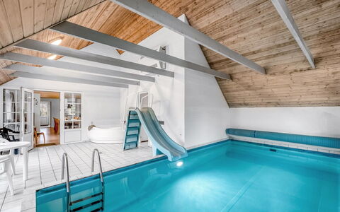Aagot - 1.7Km from the Sea: Casa, Techo, Casa, Cabaña, Cobertizo, Edificios Del Jardín, Vía Muerta, Yarda, Cuarto De Troncos, \Choza