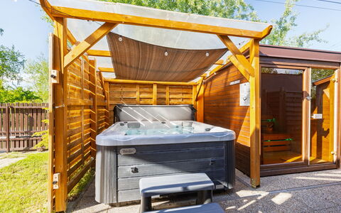 Iris: Madera, Piso, Suelo, Material Compuesto, Manchas De Madera, Piscina, Cubierta, Ocio, Sombra