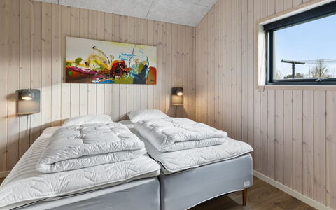 Tydkil - 250M from the Sea: Madera, Habitación, Cama, Sábana, Lecho, Marco De La Cama, Congelación, Techo, Madera Dura, Nieve