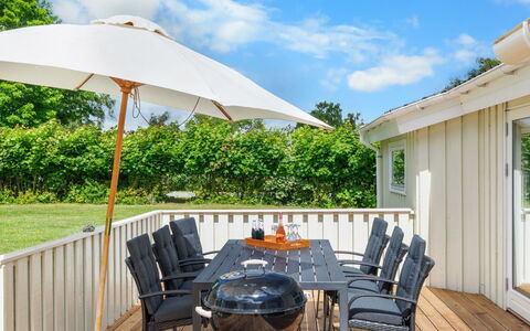 Sofus - 275M from the Sea: Inmuebles, Sombra, Entrada De Coches, Casa De Campo