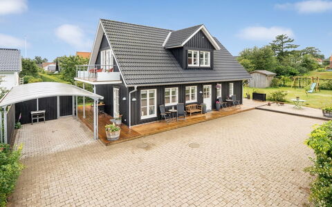 Brune - 330M from the Sea: Inmuebles, Sombra, Entrada De Coches, Casa De Campo