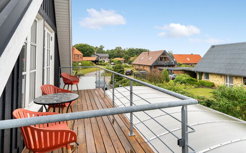 Brune - 330M from the Sea: Inmuebles, Sombra, Entrada De Coches, Casa De Campo