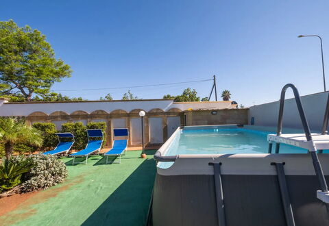 Sea Coral Apartment In Porto Cesareo: Azul, Piscina, Material Compuesto, Sombra, Recurso, Eco Hotel, Hotel, Planta De Casa, Mueble Para Exteriores