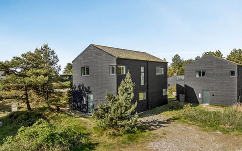 Hunding - 2.5Km from the Sea: 