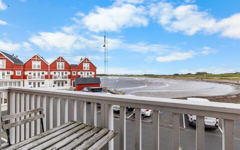 Annete - 20M from the Sea: Arquitectura, Casa, Invierno, Congelación, Ciudad De Vacaciones, Balcón