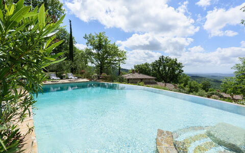 Villa Tregole: Piscina, Fuente De Agua, Eco Hotel, Paisajismo, Patio Interior, Ciudad De Vacaciones, Villa, Recurso
