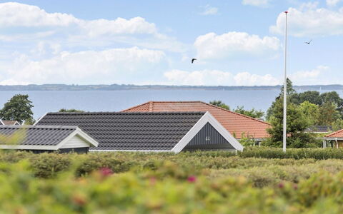 Alexi - 300M from the Sea: Inmuebles, Sombra, Entrada De Coches, Casa De Campo
