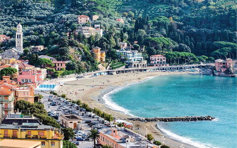 Casa Camuri - Levanto: Azul, Agua, Costa, Cuerpo De Agua, Playa, Costeras Y Los Accidentes Geográficos Oceánico, Mar, Horizonte, Apuntalar, Camino Acuático