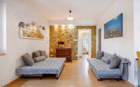 Casa Colleoro: Mueble, Diseño De Interiores, Pared, Piso, Sofá, Suelo, Madera, Habitación, Textil, Sala