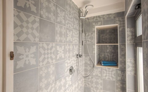 Casa Bolero: Piso, Suelo, Baño, Loseta, Arreglo De Tubería, Habitación, Plomería, Diseño