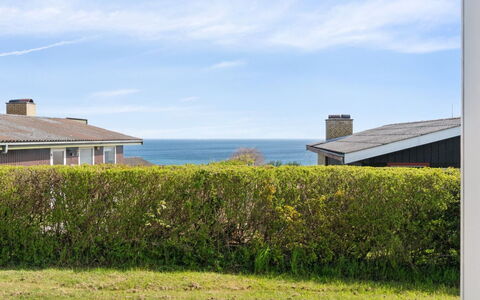 Kate - 300M from the Sea: Techo, Casa, Barrio Residencial, Casa, Inmuebles, Cabaña, Diseño