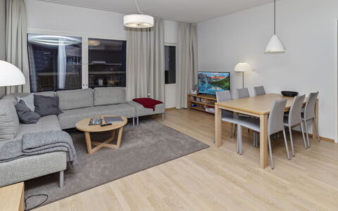 Ruka Chalets 2 Huoneisto 2405: Mueble, Diseño De Interiores, Piso, Suelo, Suelos De Madera, Madera, Techo, Habitación, Sofá, Sala