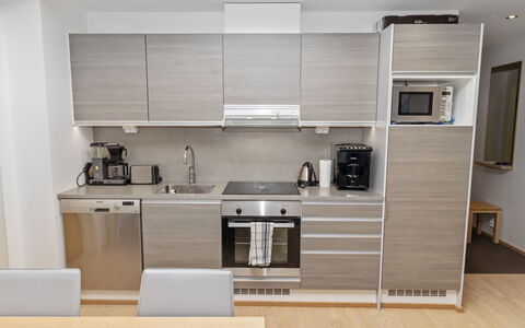 Ruka Chalets 2 Huoneisto 2405: Cocina, Aparato De Cocina, Mueble, Mostrador, Electrodoméstico, Piso, Madera, Diseño De Interiores, Gabinetes, Electrodoméstico