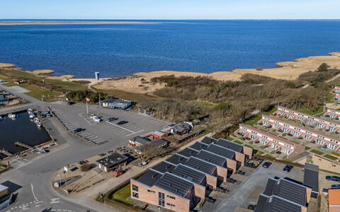 Gustav - 100M to the Fjord: Inmuebles, Sombra, Entrada De Coches, Casa De Campo