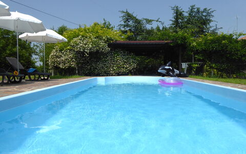 Silea Apartments, Pool, Garden, Treviso: Azul, Piscina, Ocio, Recurso, Mueble Para Exteriores, Sombra, Eco Hotel, Patio Interior, Paraguas, Hacienda