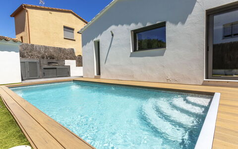 La Manzaneta: Piscina, Material Compuesto, Recurso, Eco Hotel, Villa, Fuente De Agua, Patio Interior, Hotel